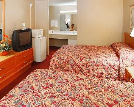 Econo Lodge University Arena Charlottesville Quarto foto
